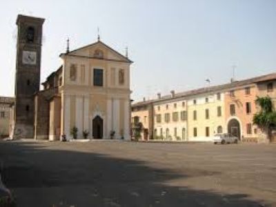 Visano piazza Castello