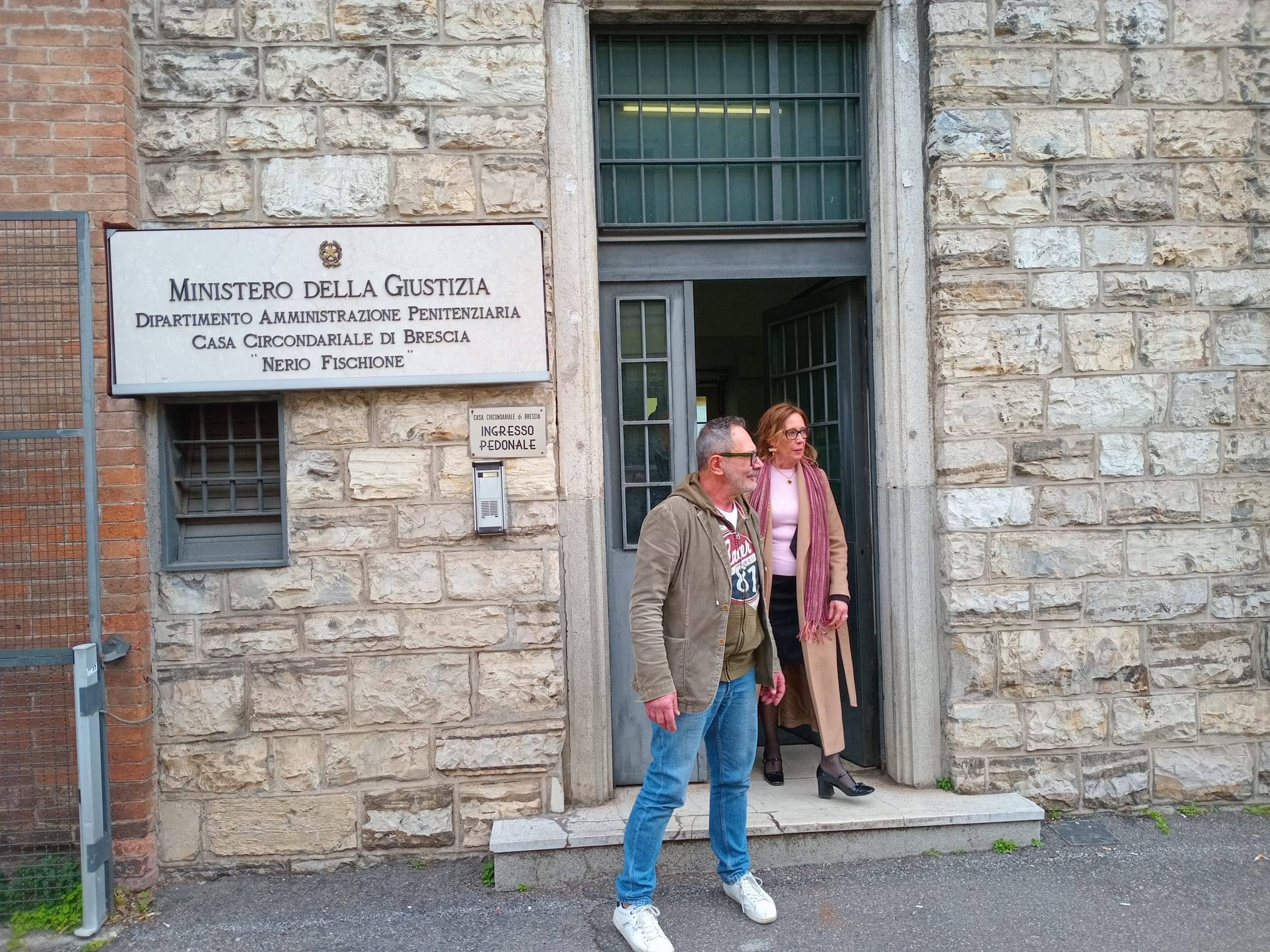 Ispezione Sinistra Italiana a carcere Canton Mombello